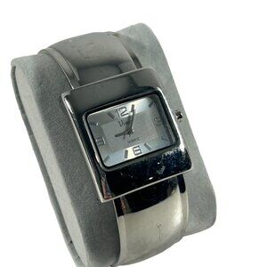 Vivani Silver Tone Ladies Watch Clamper Style Bangle Modern Minimalist READ
